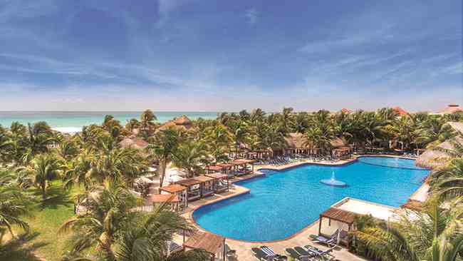 Overview of the el dorado royale spa resort in riviera maya cancun