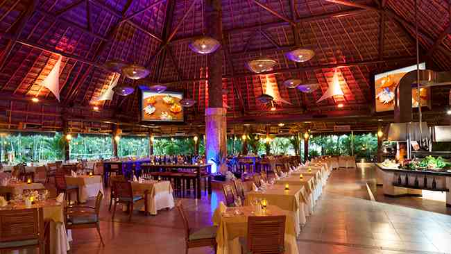 fantastic international cuisine meals at el dorado royale in riviera maya cancun