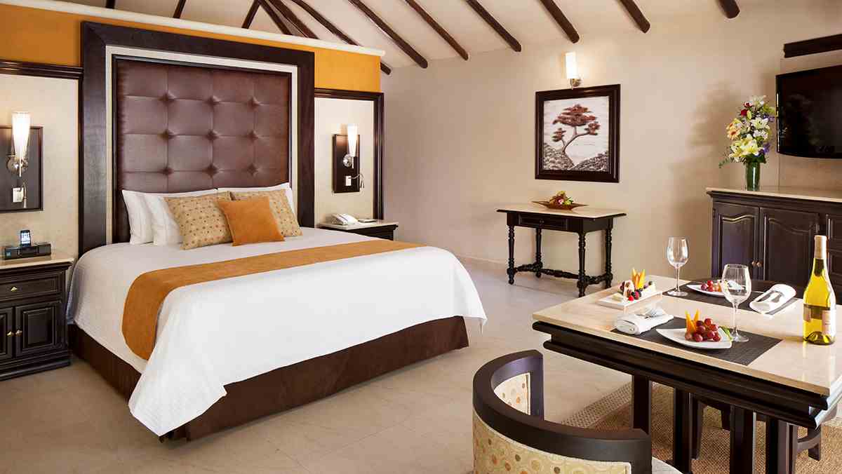 Relaxing beachfront suites | El Dorado Casitas Royale | Riviera Maya